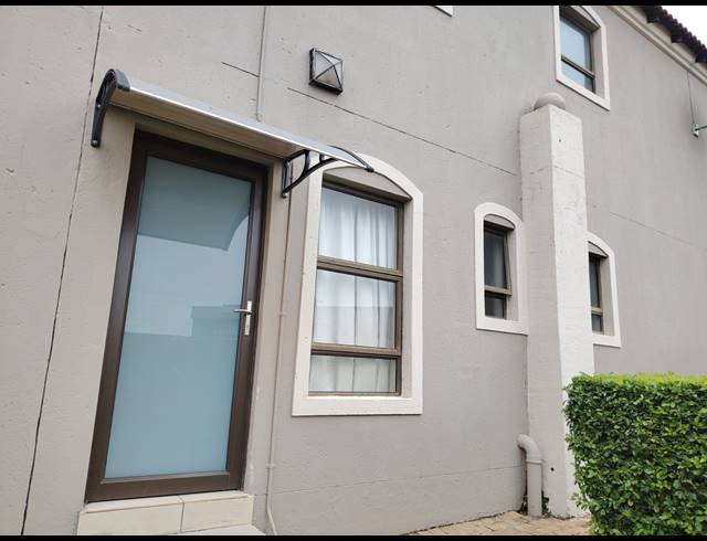 4 BEDROOM TOWNHOUSE FOR SALE IN CASHAN